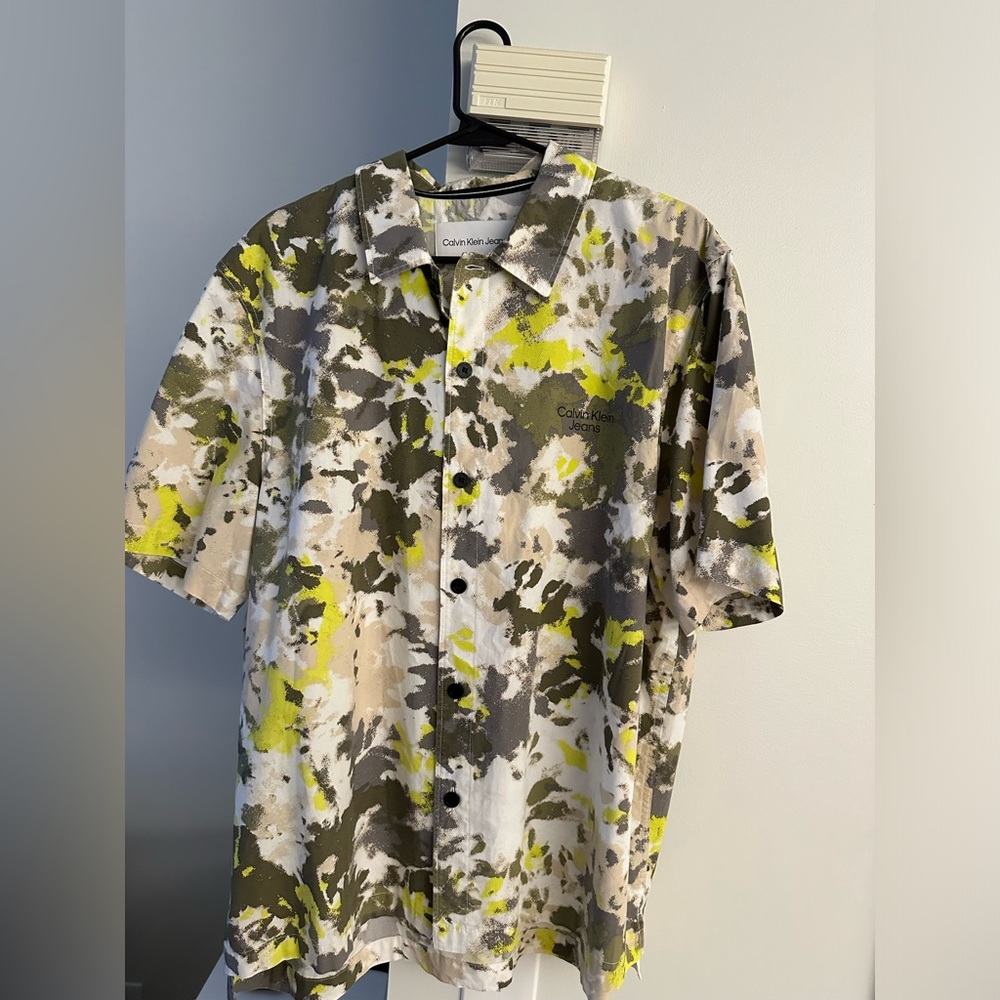 Calvin klein short sleeve shirt , XL